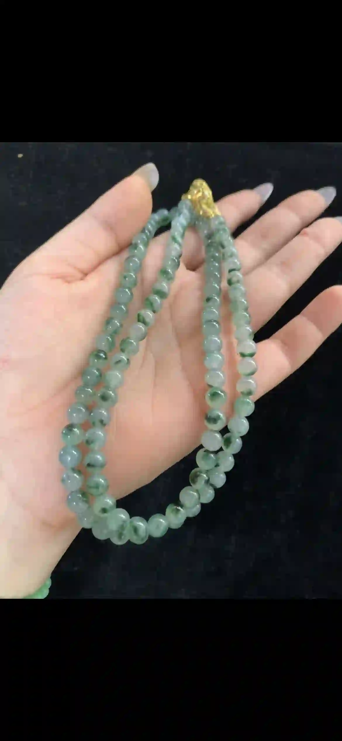Icy Floating-Green Jade Bead Necklace – Premium Translucent Strand with Golden Clasp | Myanmar Jadeite reference #31530001