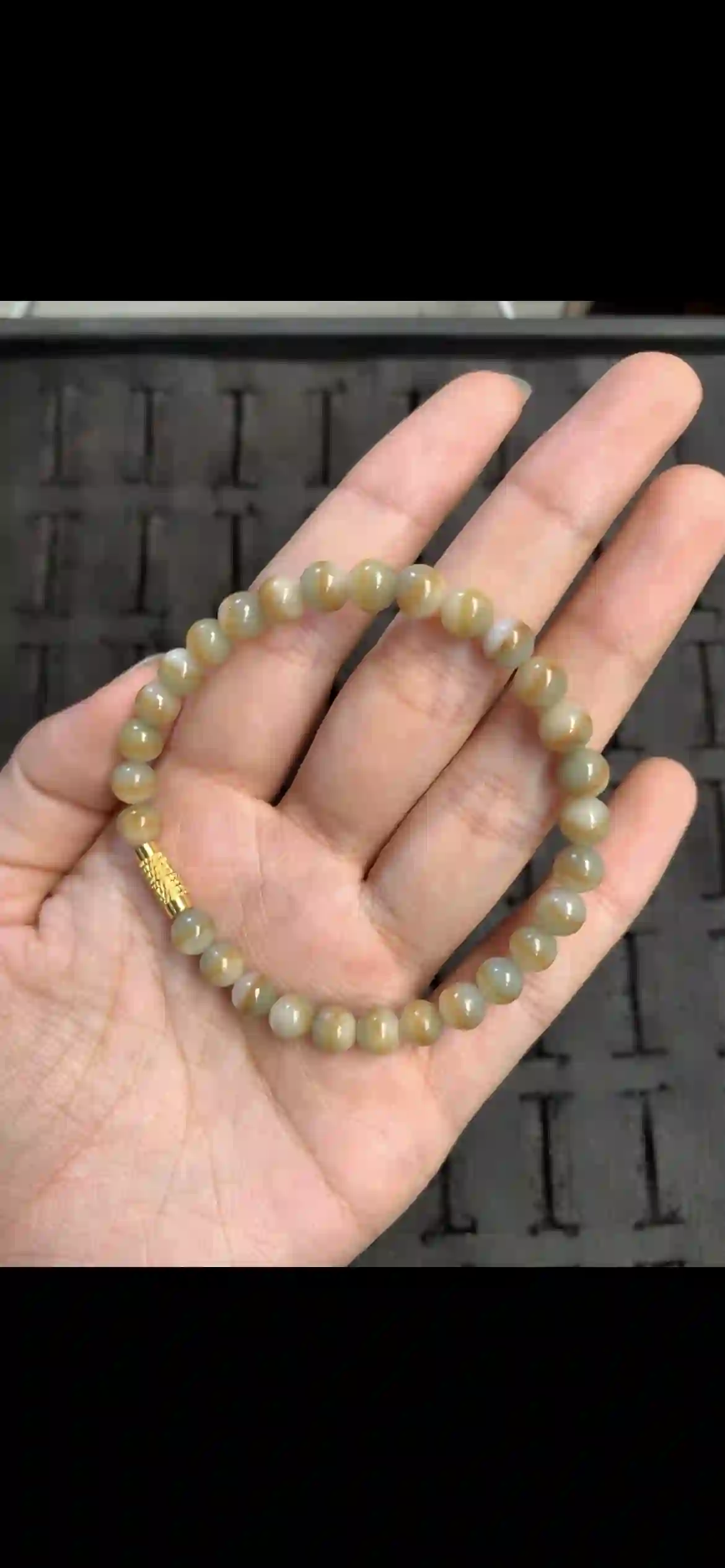 Natural Honey‑Yellow Stripe Jadeite Bead Bracelet | Myanmar Jadeite reference #13830001