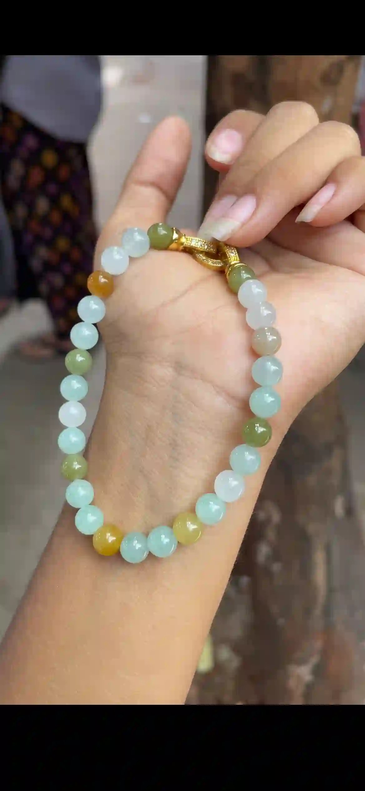 Multicolor Icy Jadeite Bead Bracelet with Gold Diamond-Set Clasp, view 2 | Myanmar Jadeite reference #10380002