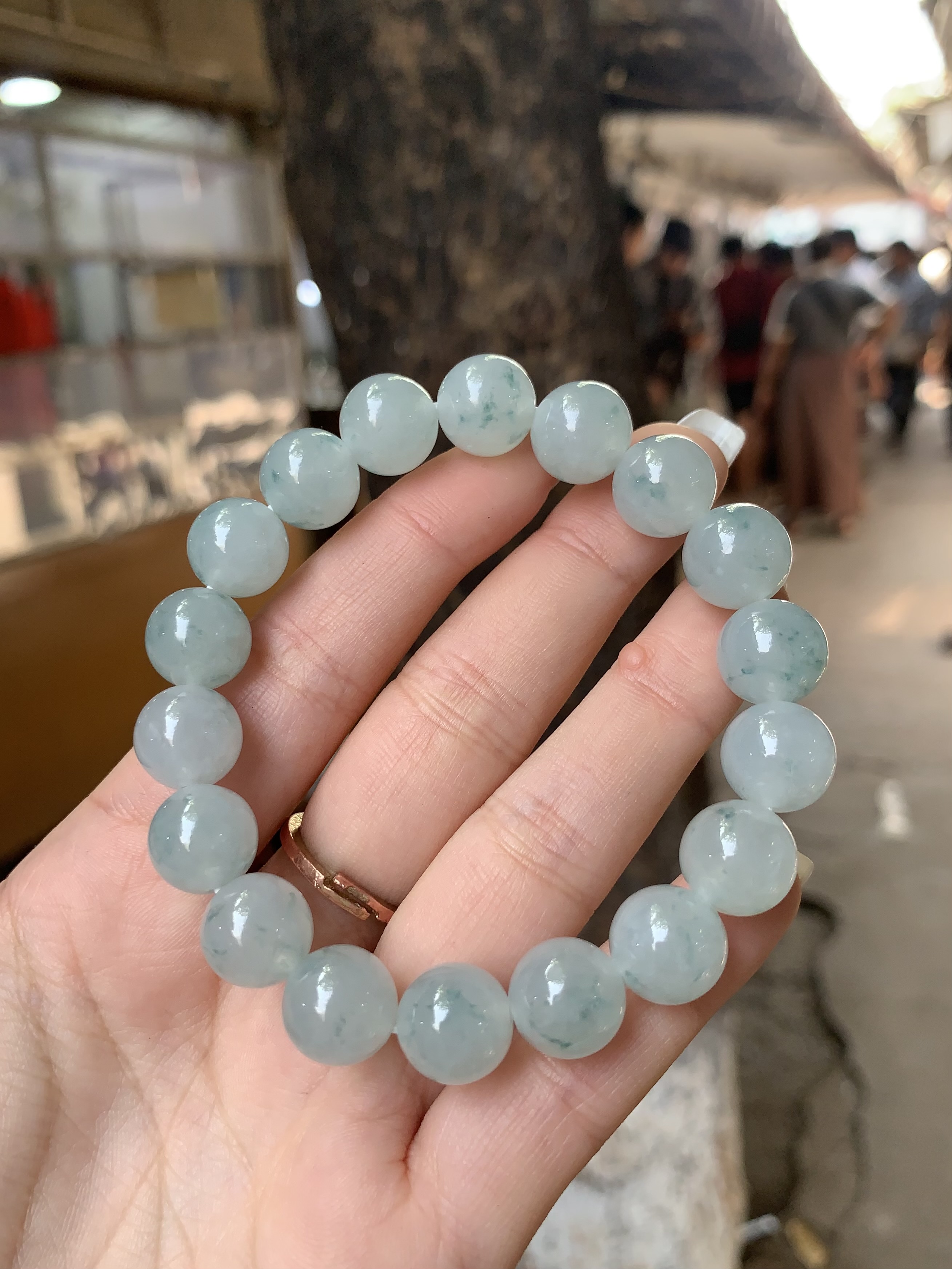 Translucent Light Green Jade Beaded Bracelet with Natural Cloud Patterns