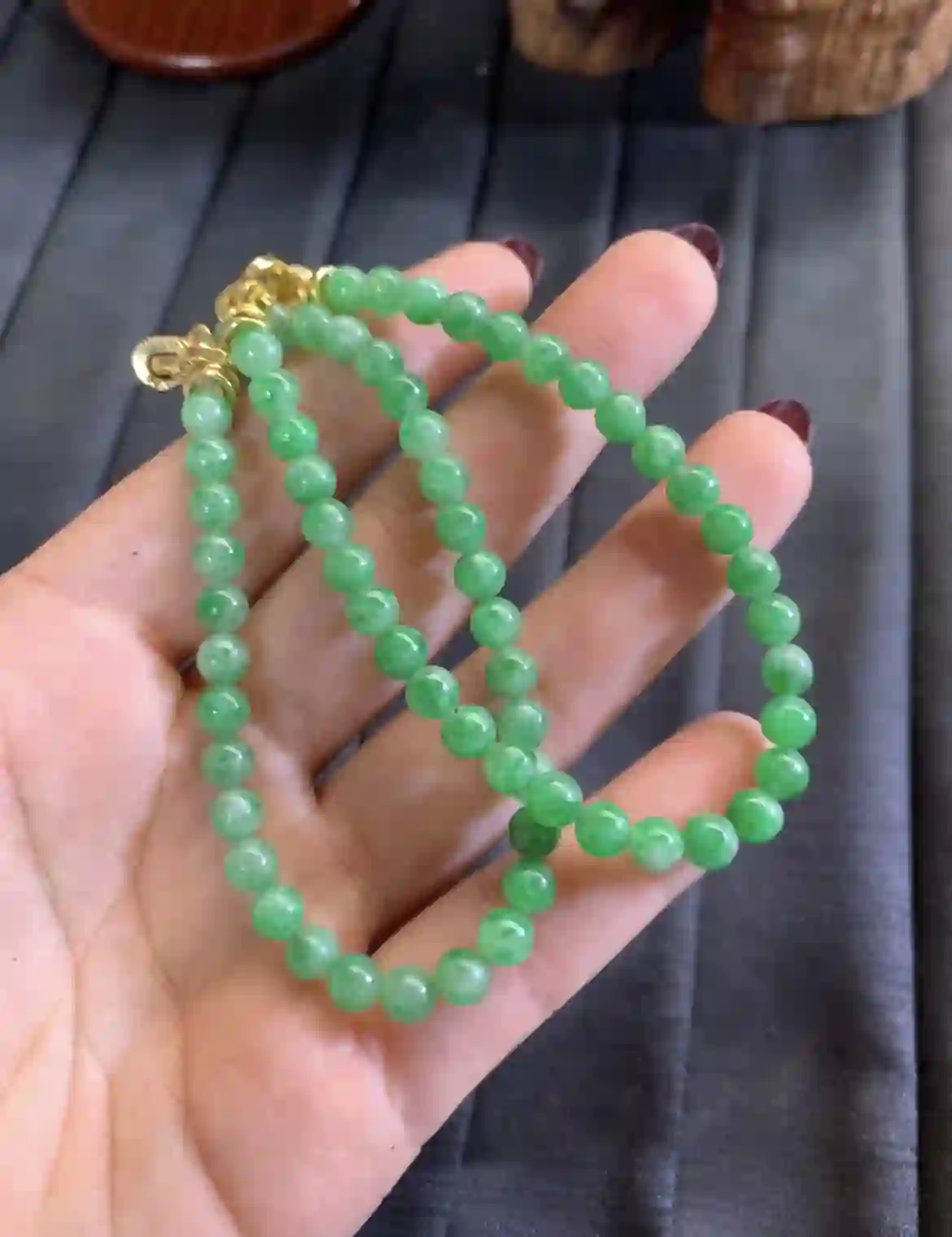 Vibrant Green Floating Pattern Jade Double-Layer Bracelet with Gold Clasp | Myanmar Jadeite reference #2910004