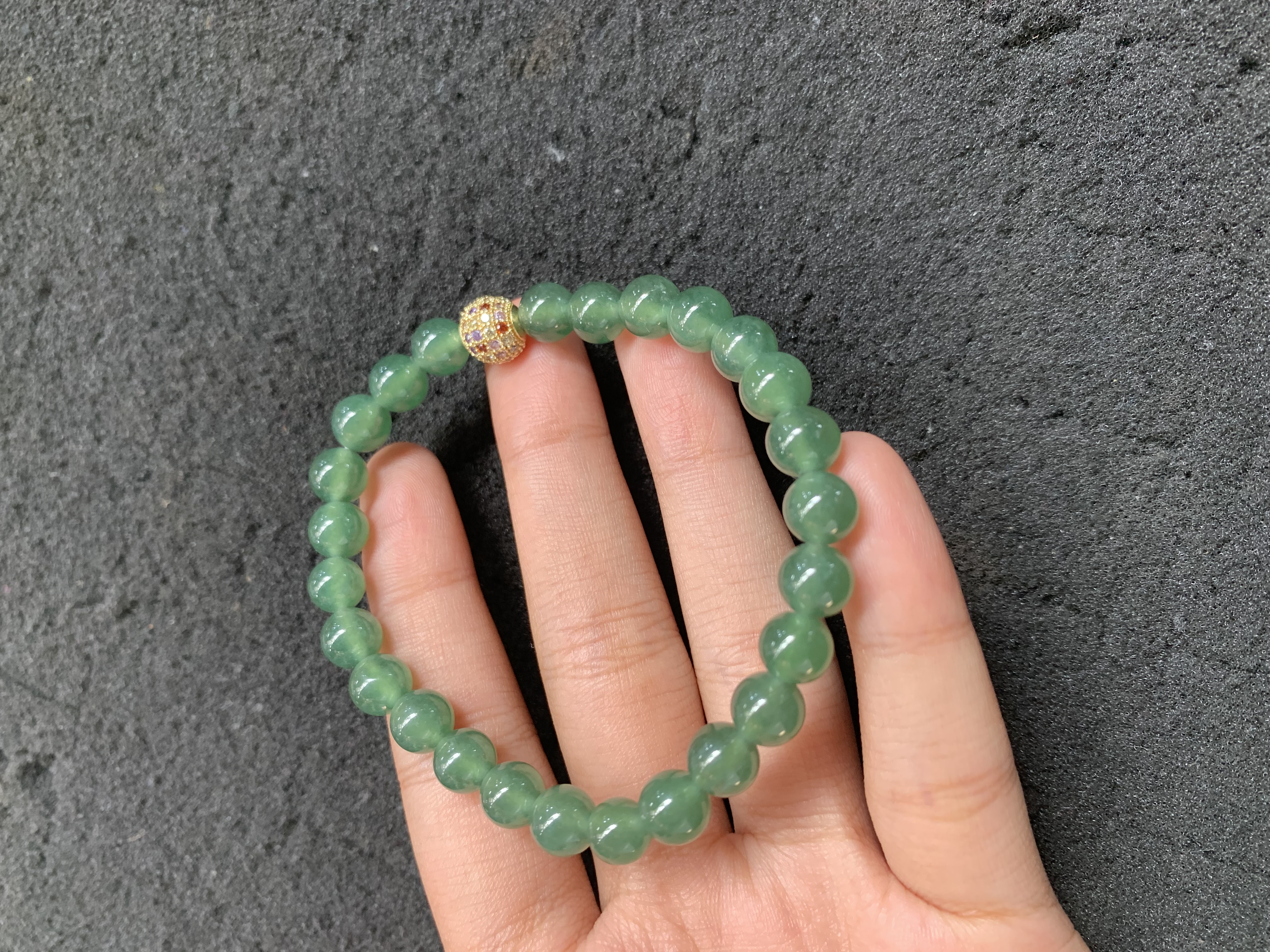 Natural Oil Green Jade Bead Bracelet