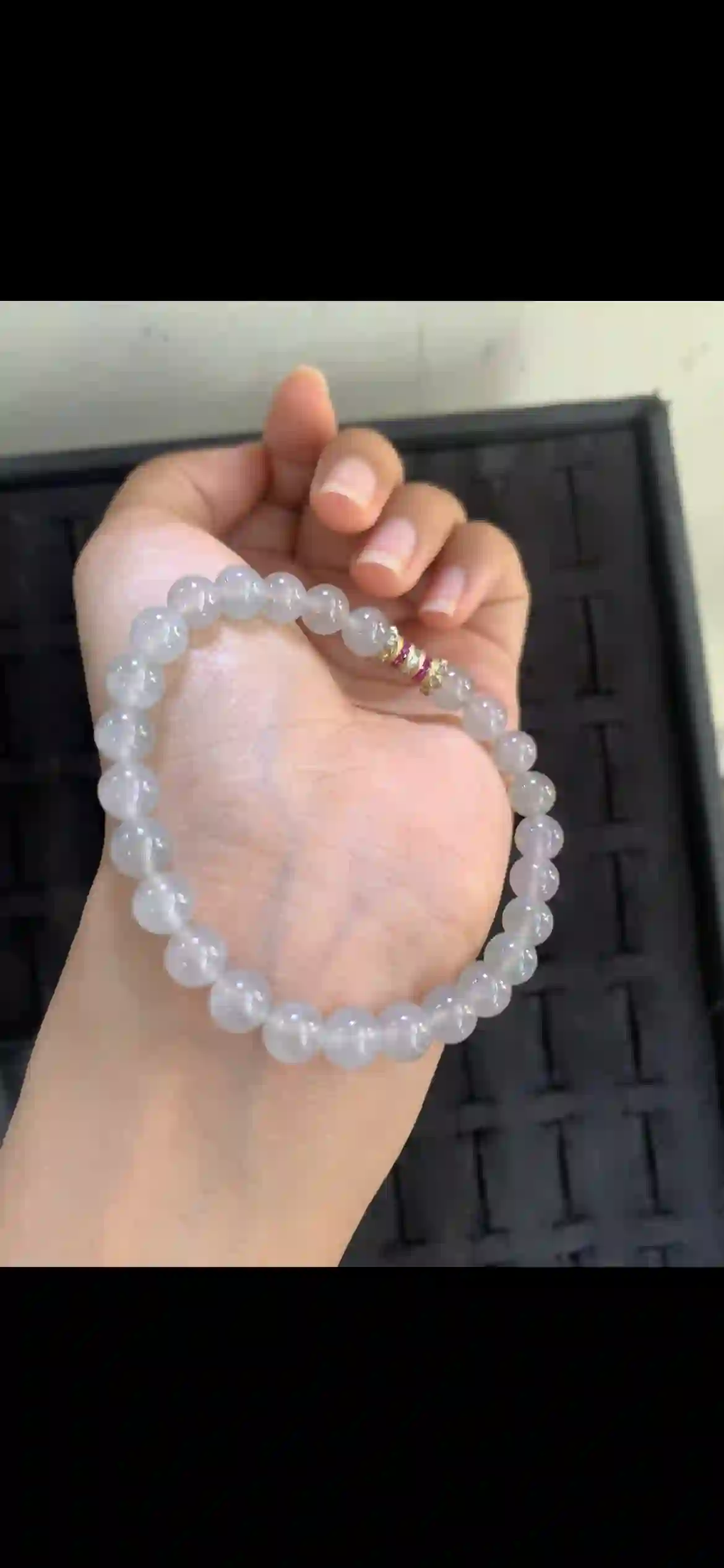 Premium High-Clarity Icy White Jadeite Bead Bracelet | Myanmar Jadeite reference #16980001