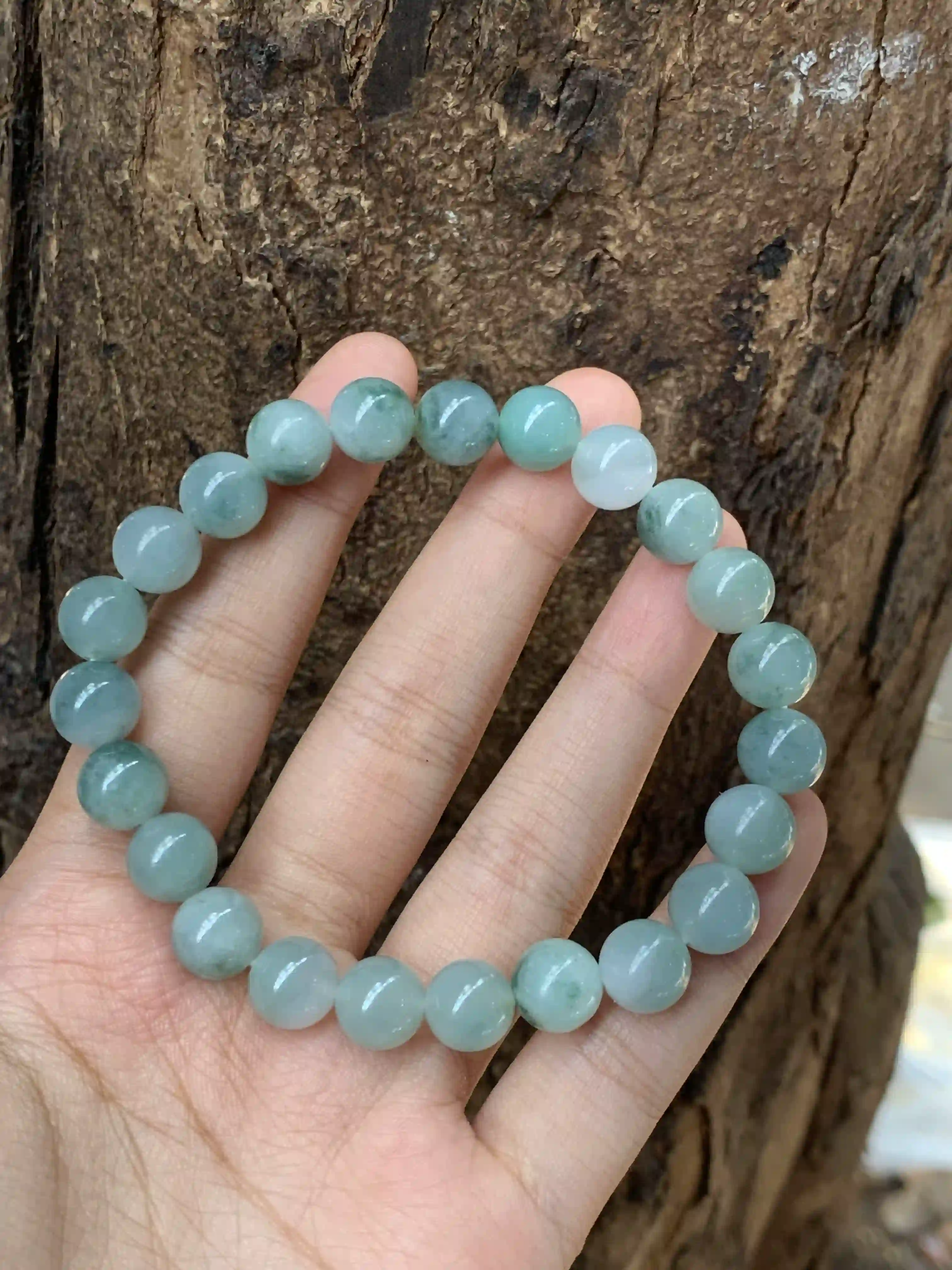Natural Icy Green Jade Beaded Bracelet | Myanmar Jadeite reference #2250007