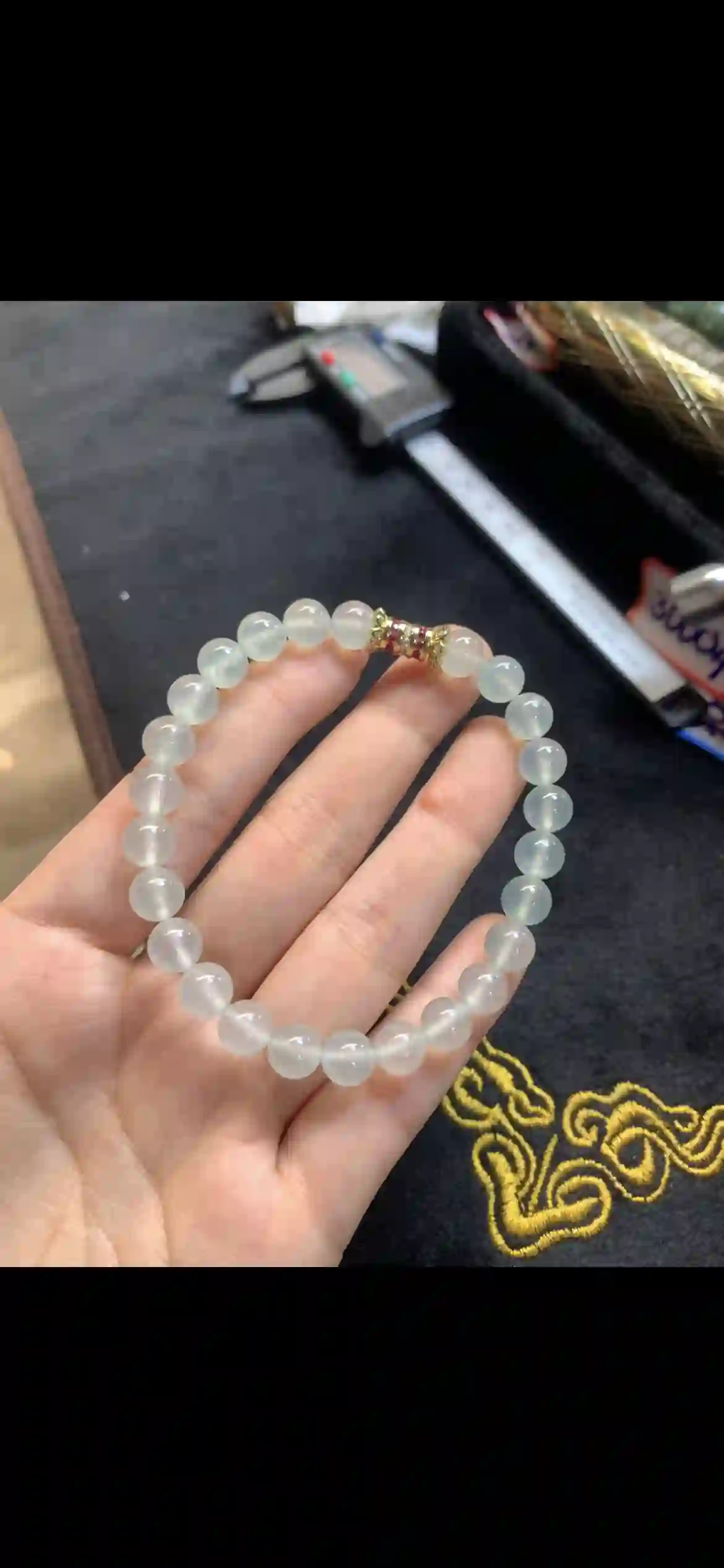 Icy Translucent Pale Jadeite Bead Bracelet | Myanmar Jadeite reference #15990001