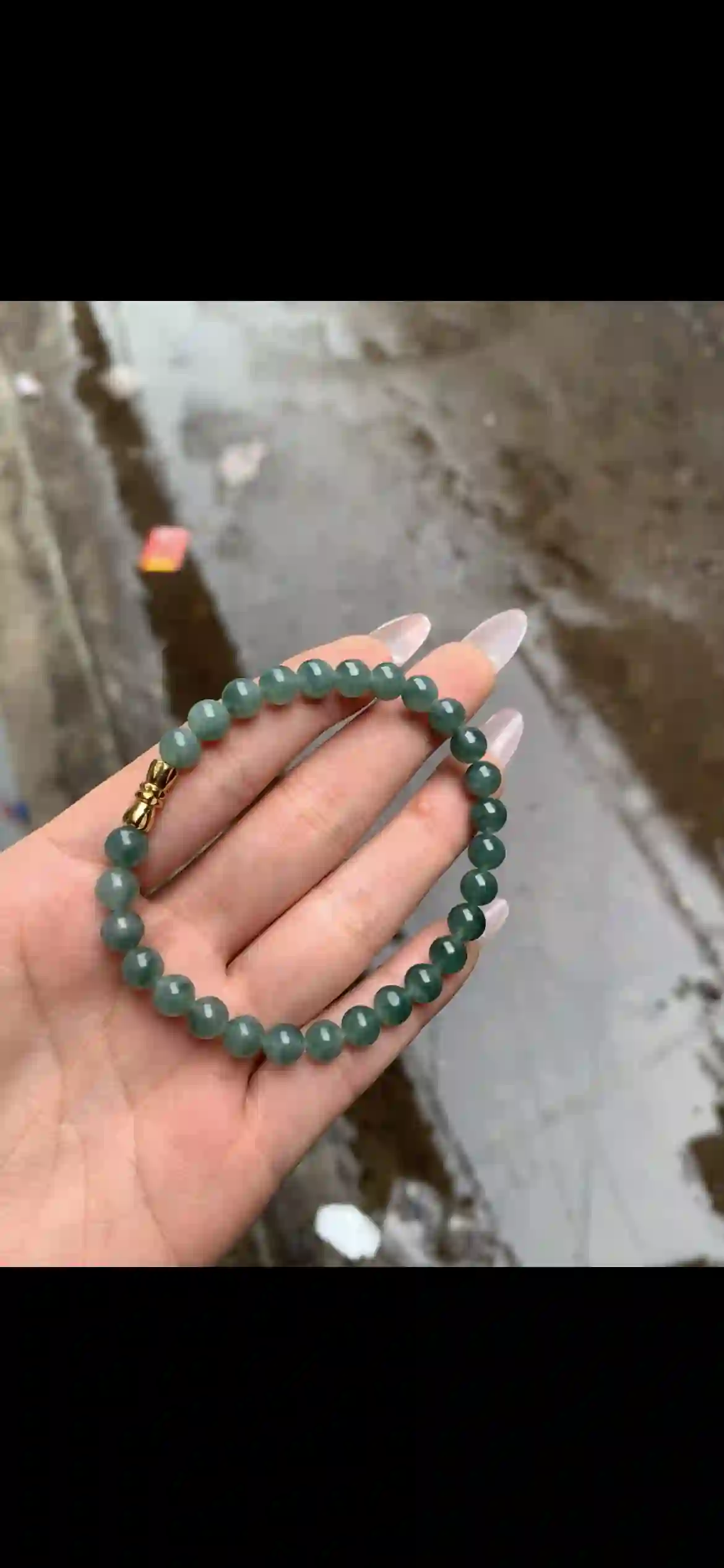 Deep Forest Green Jade Bead Bracelet with Polished Gold Clasp | Myanmar Jadeite reference #32700001