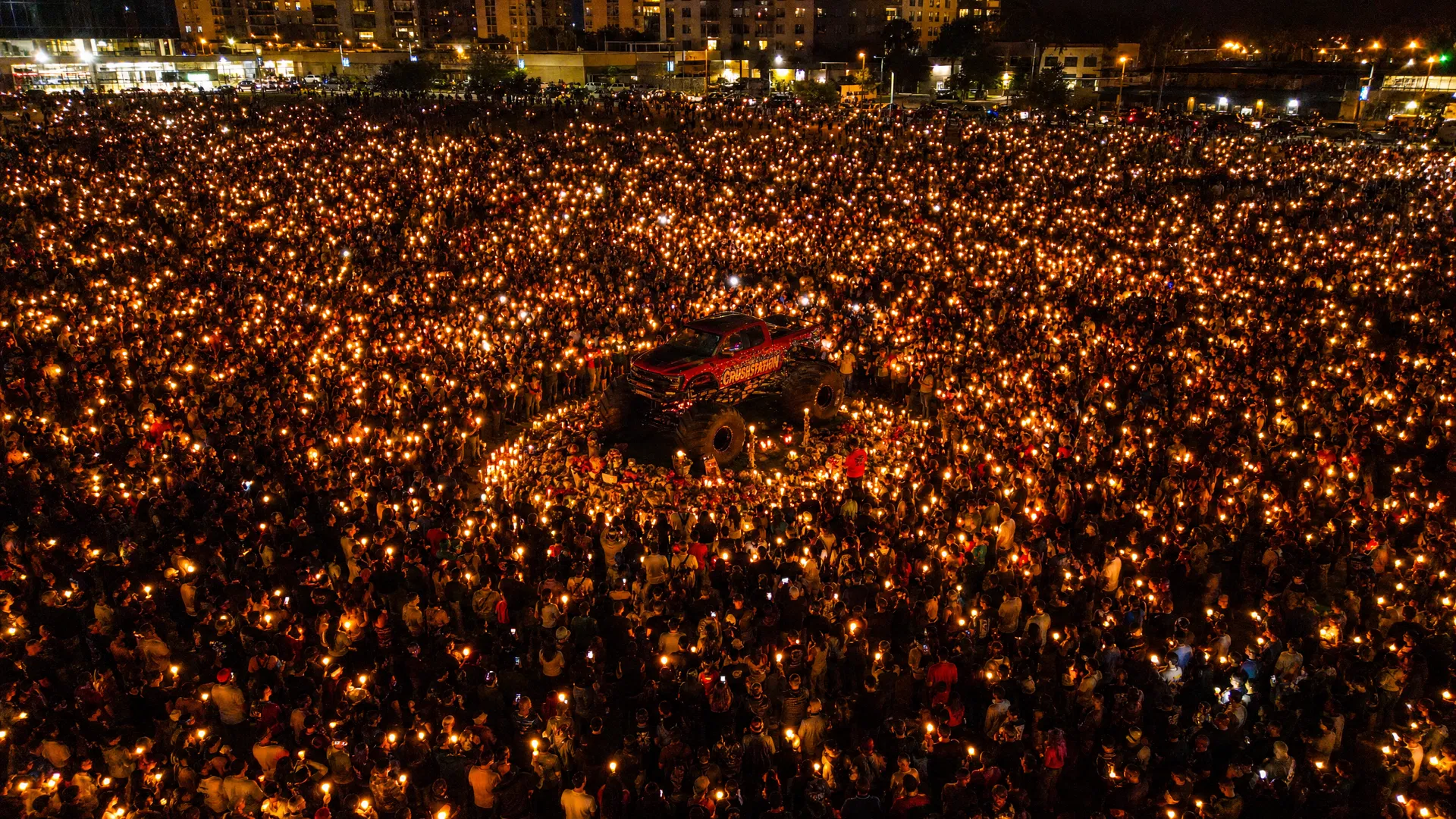 Thousands gather for DMX's memorial, holding candles