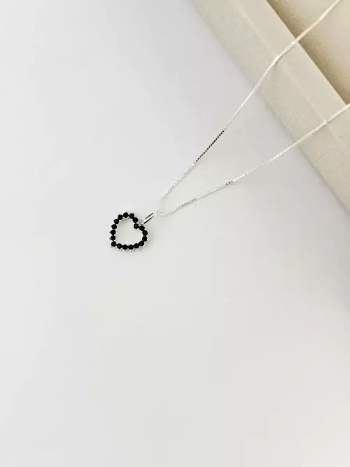 Colar Coração Vazado