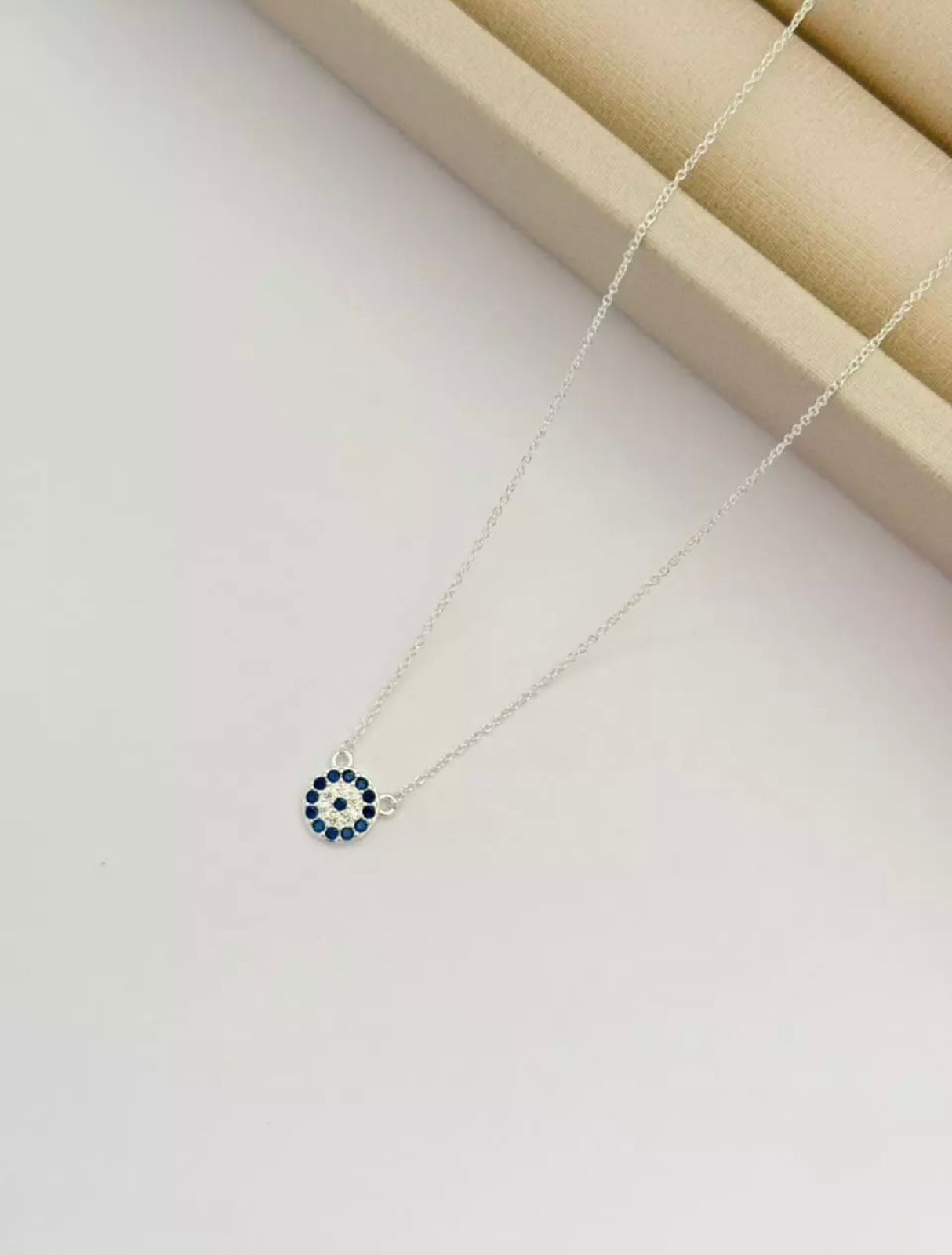 Colar Olho Cravejado