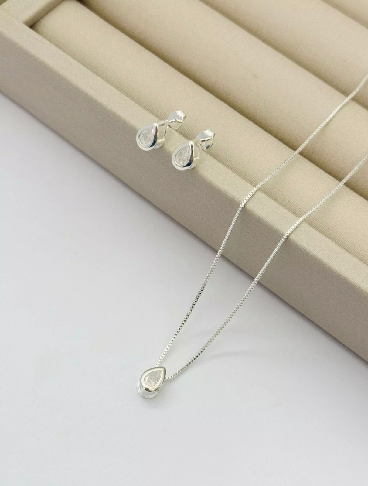 Conjunto Gota de Luz Prata