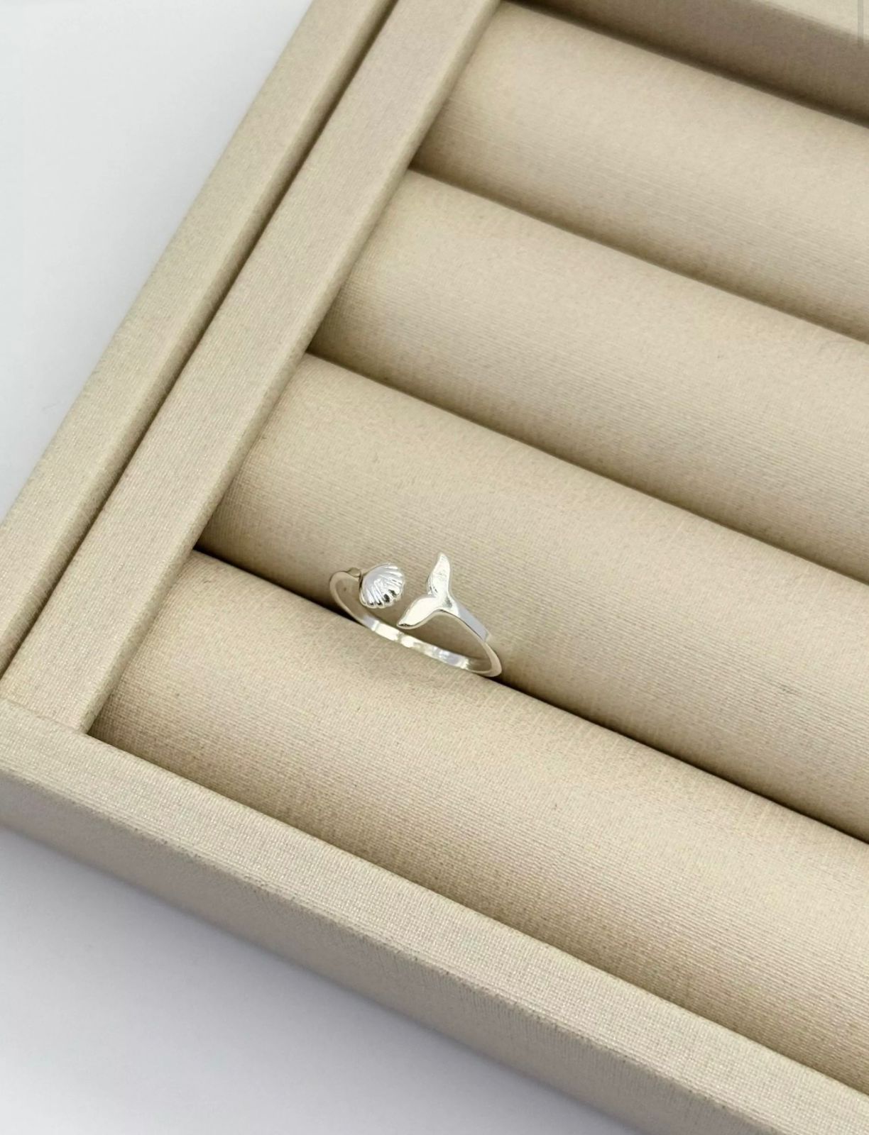 Anel Rabo de Baleia e Concha Prata