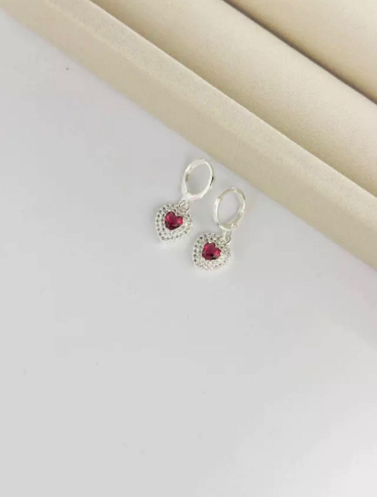 Brinco Nó Cravejado Prata