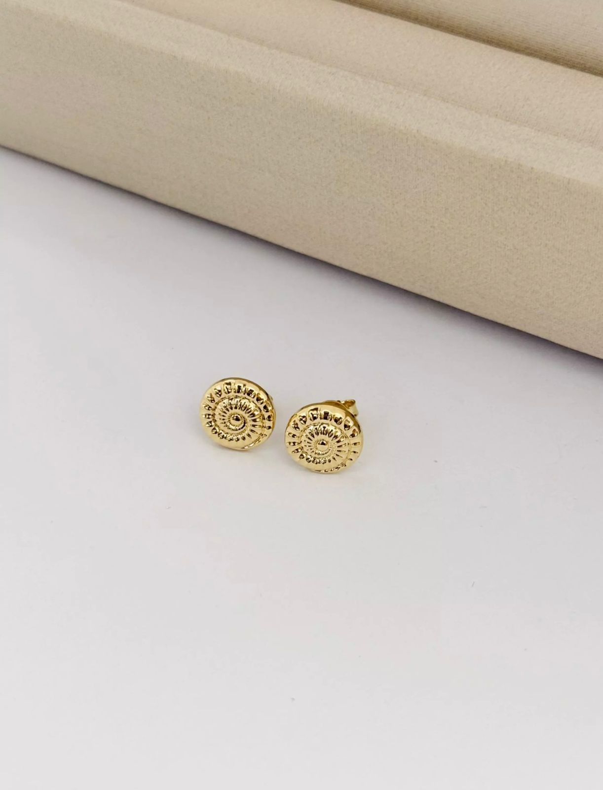 Brinco Mandala Dourada