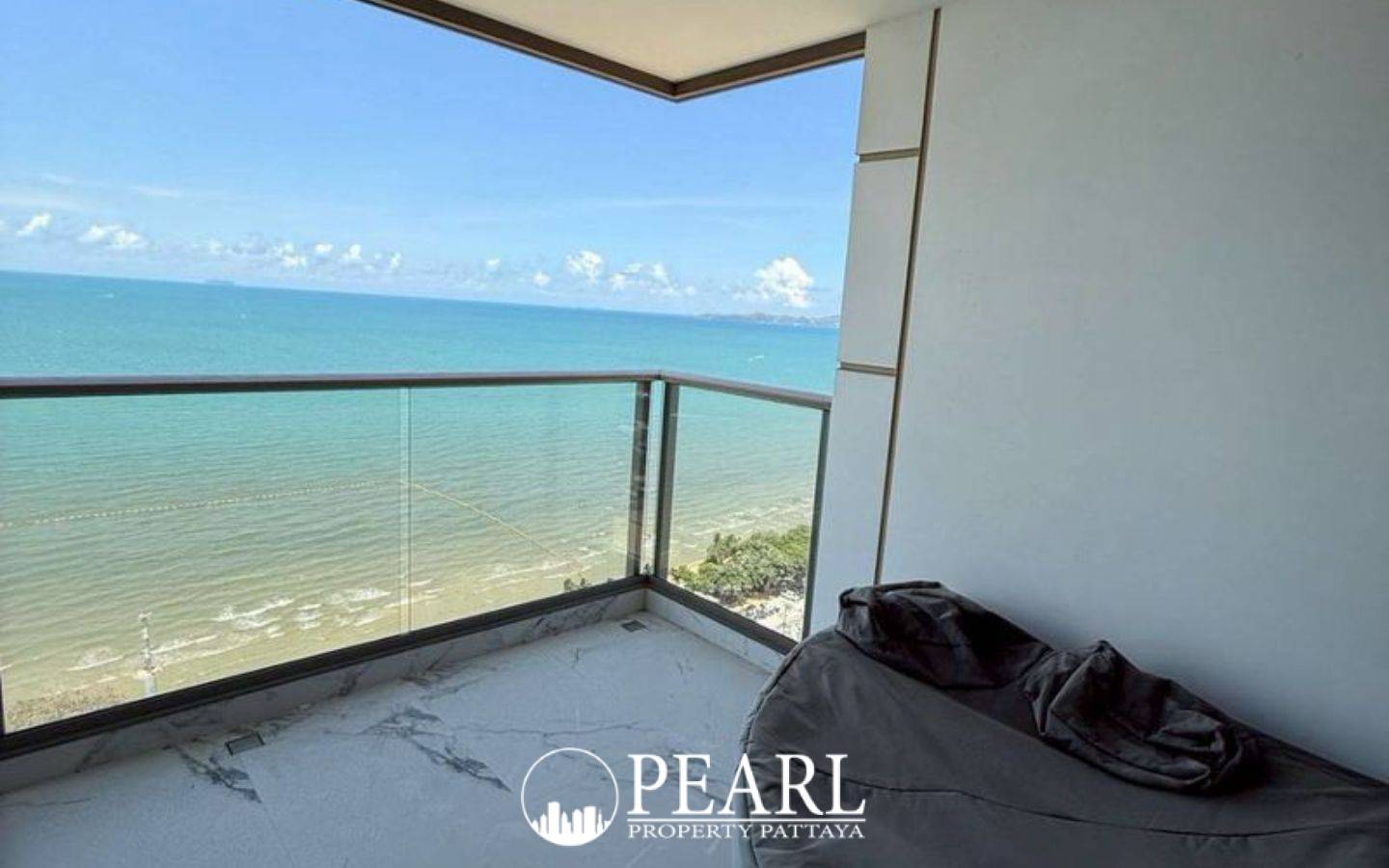 2 Bedroom Condo for Sale in Copacabana Beach Jomtien