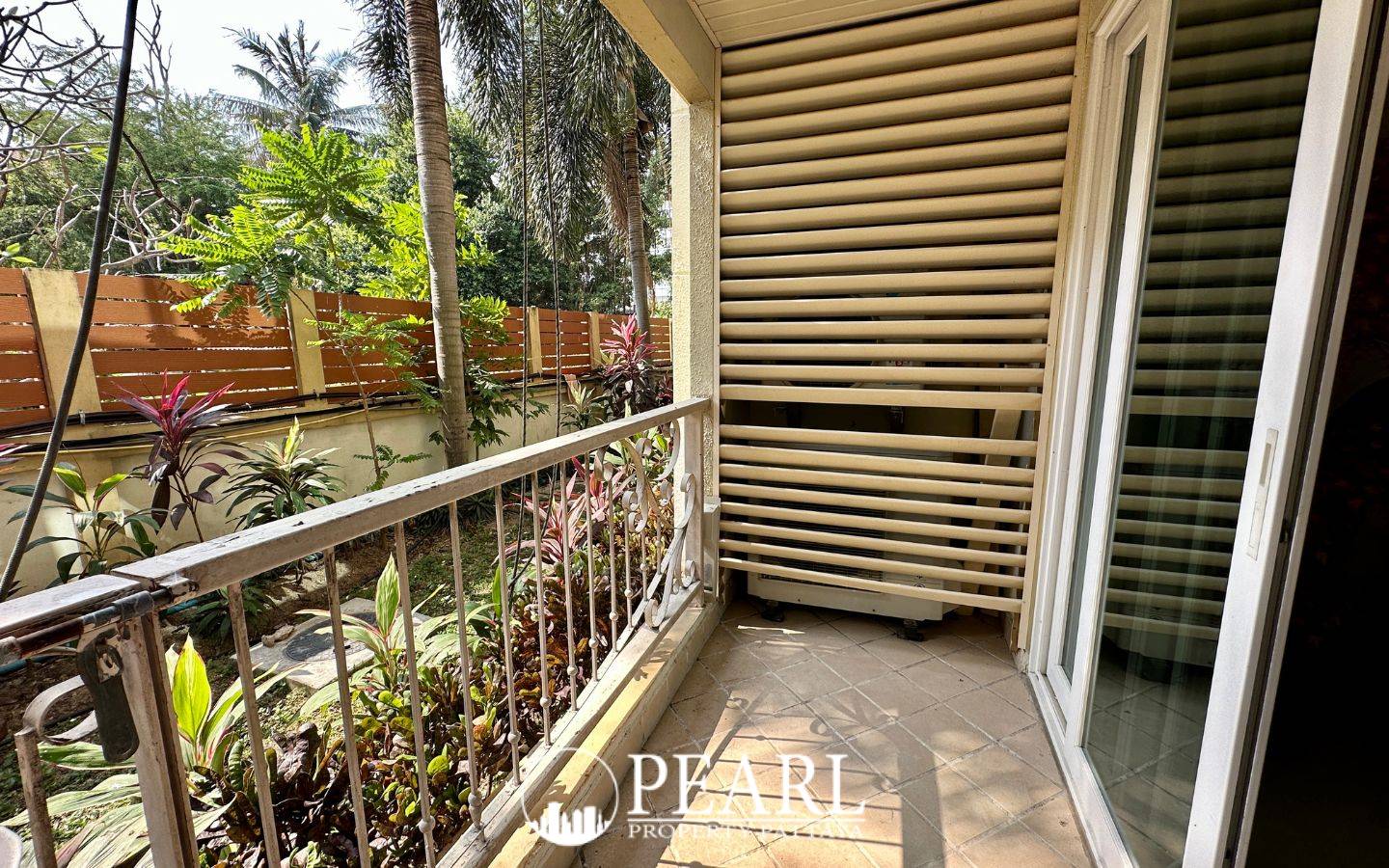 2 Bedroom Condo for Sale in City Garden Pattaya