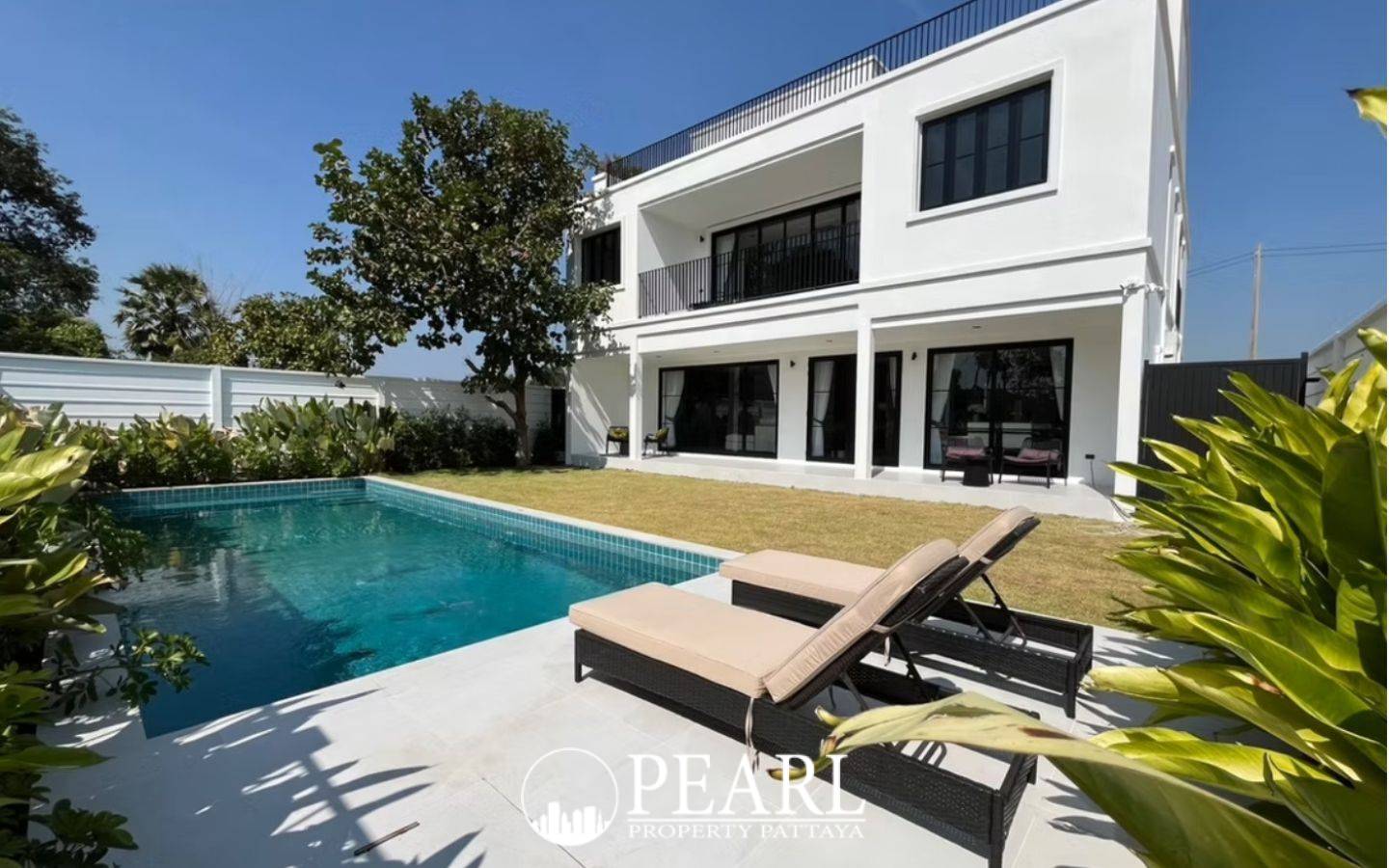 6 Bedroom House for Sale in Pattaya