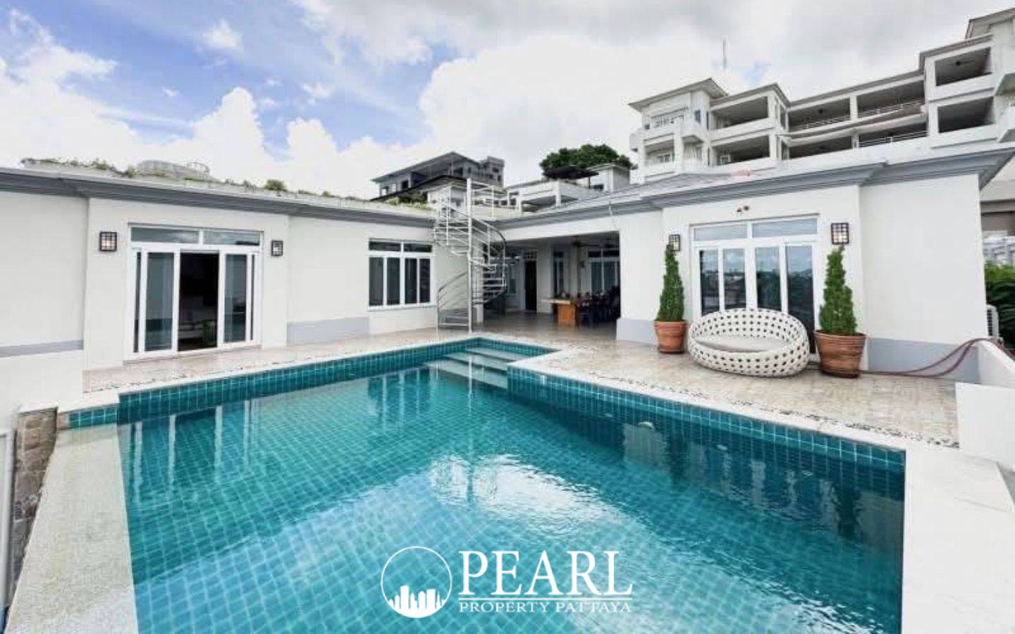 5 Bedroom House for Sale in Siam Royal View