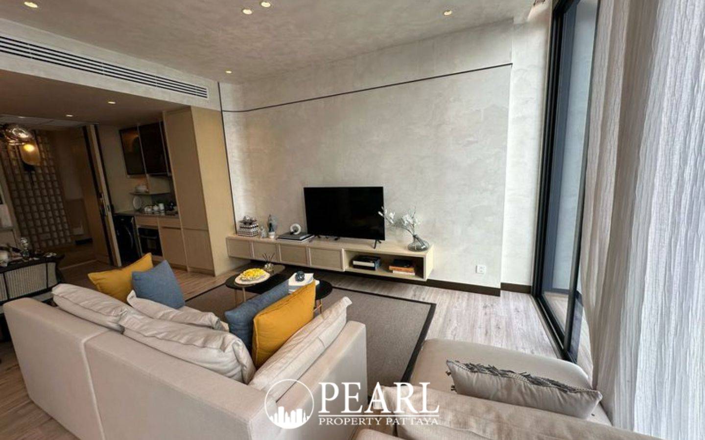 1 Bedroom Condo for Sale in Arom Wongamat