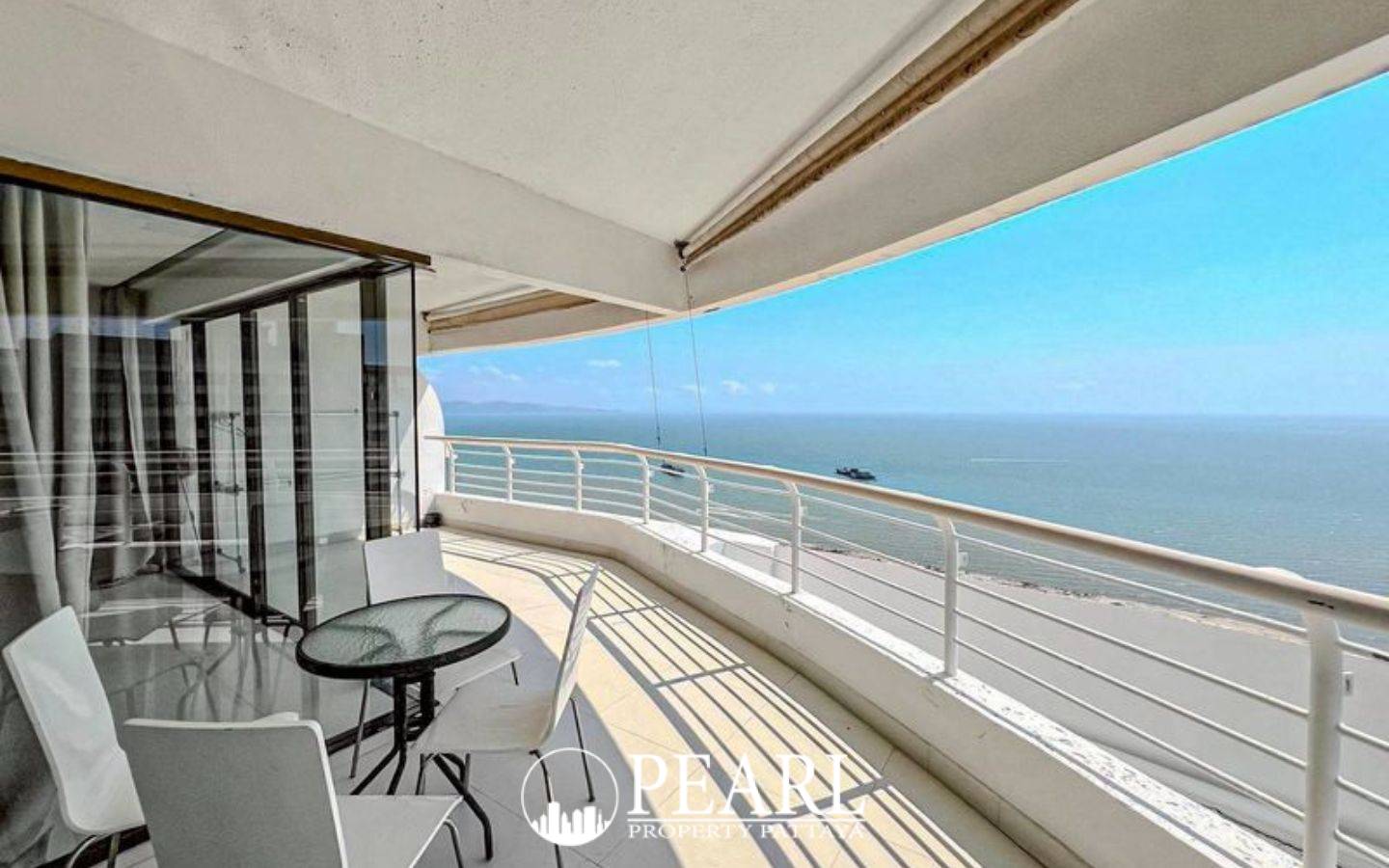 3 Bedroom Condo for Sale at Metro Jomtien Condotel