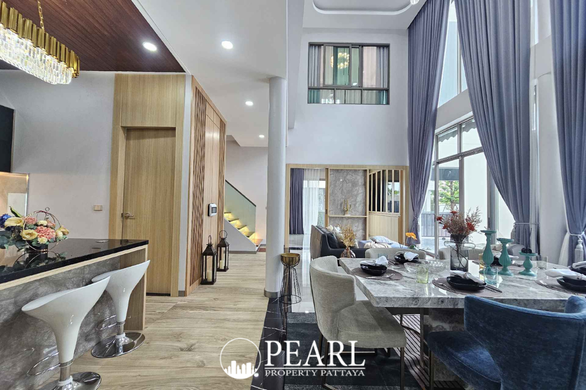 4 Bedroom House for Sale in 98 Lakeville Mabprachan