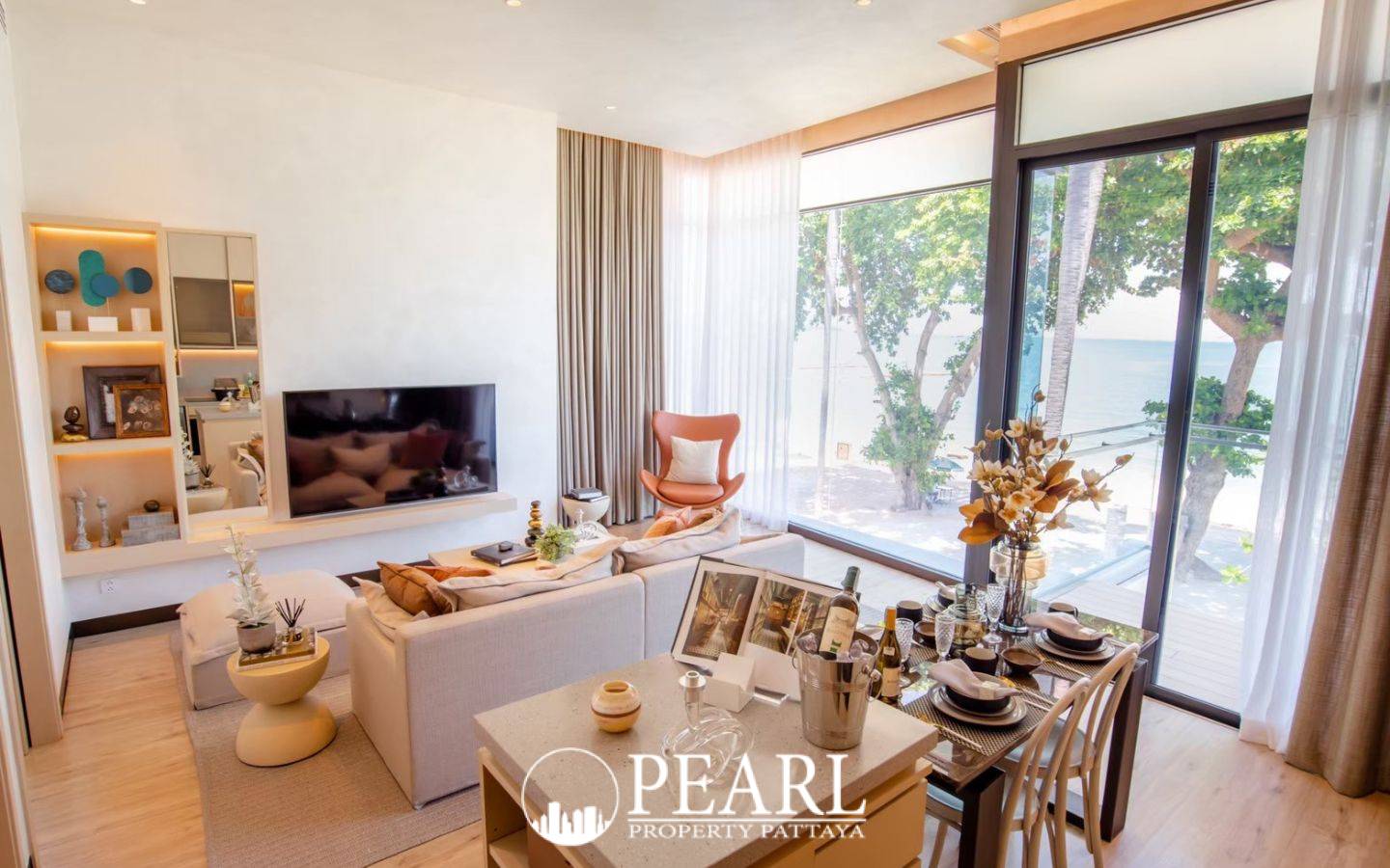 2 Bedroom Condo for Sale in Arom Wongamat