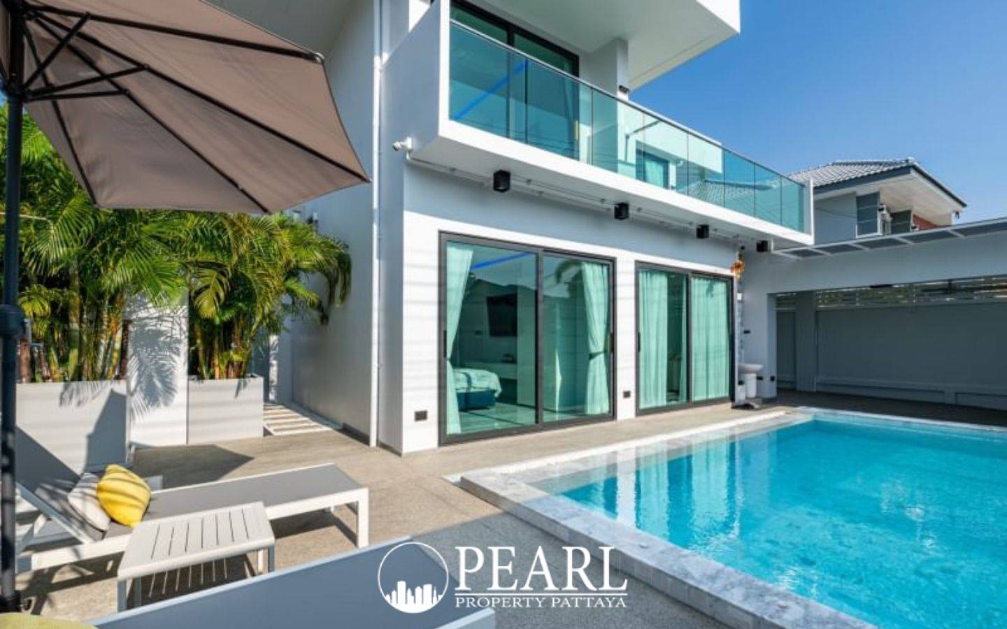 5 Bedroom House for Sale in Jomtien Beach Condo