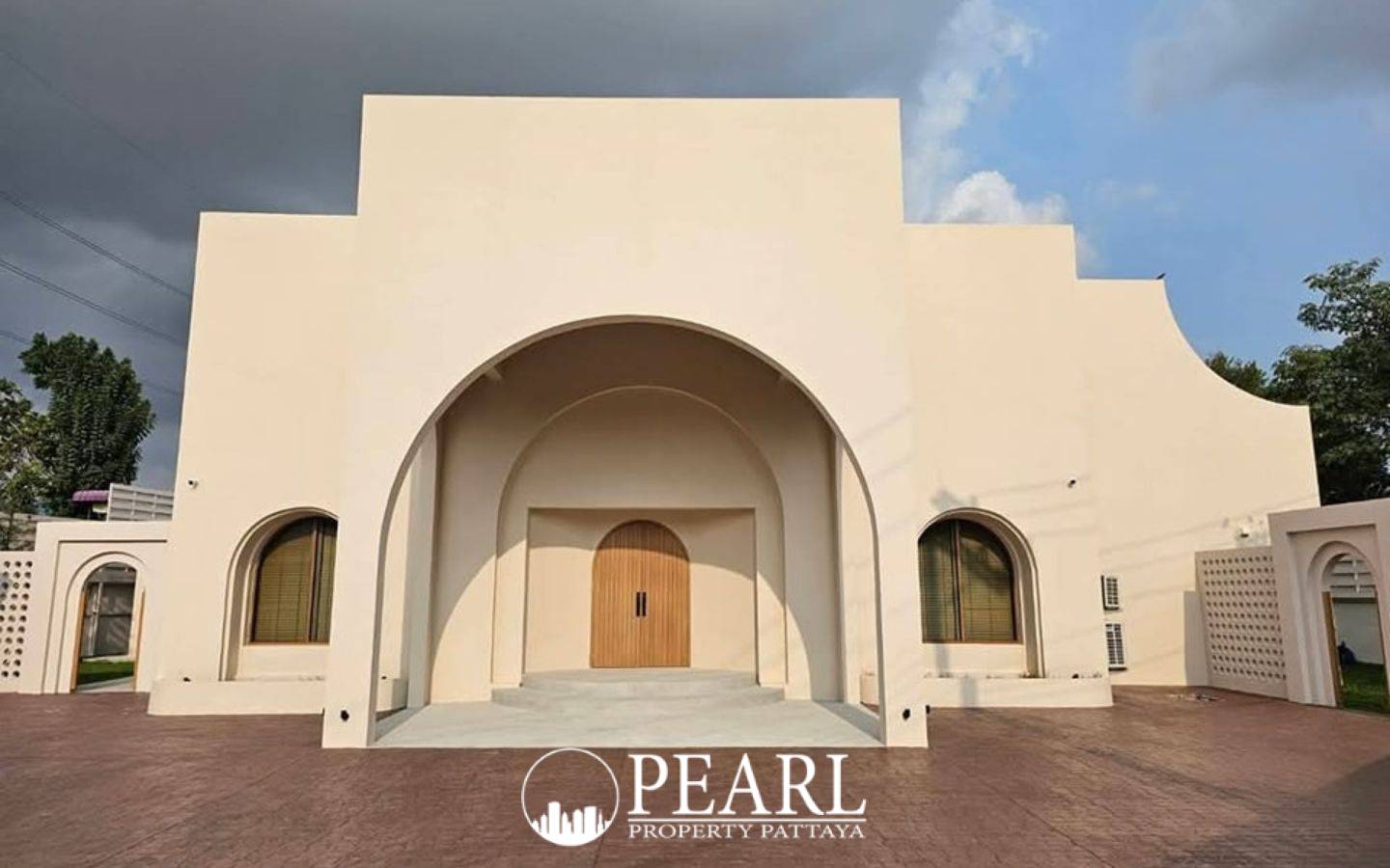 4 Bedroom House for Sale in Grand Breeze Luxury Pool Villas Pattaya