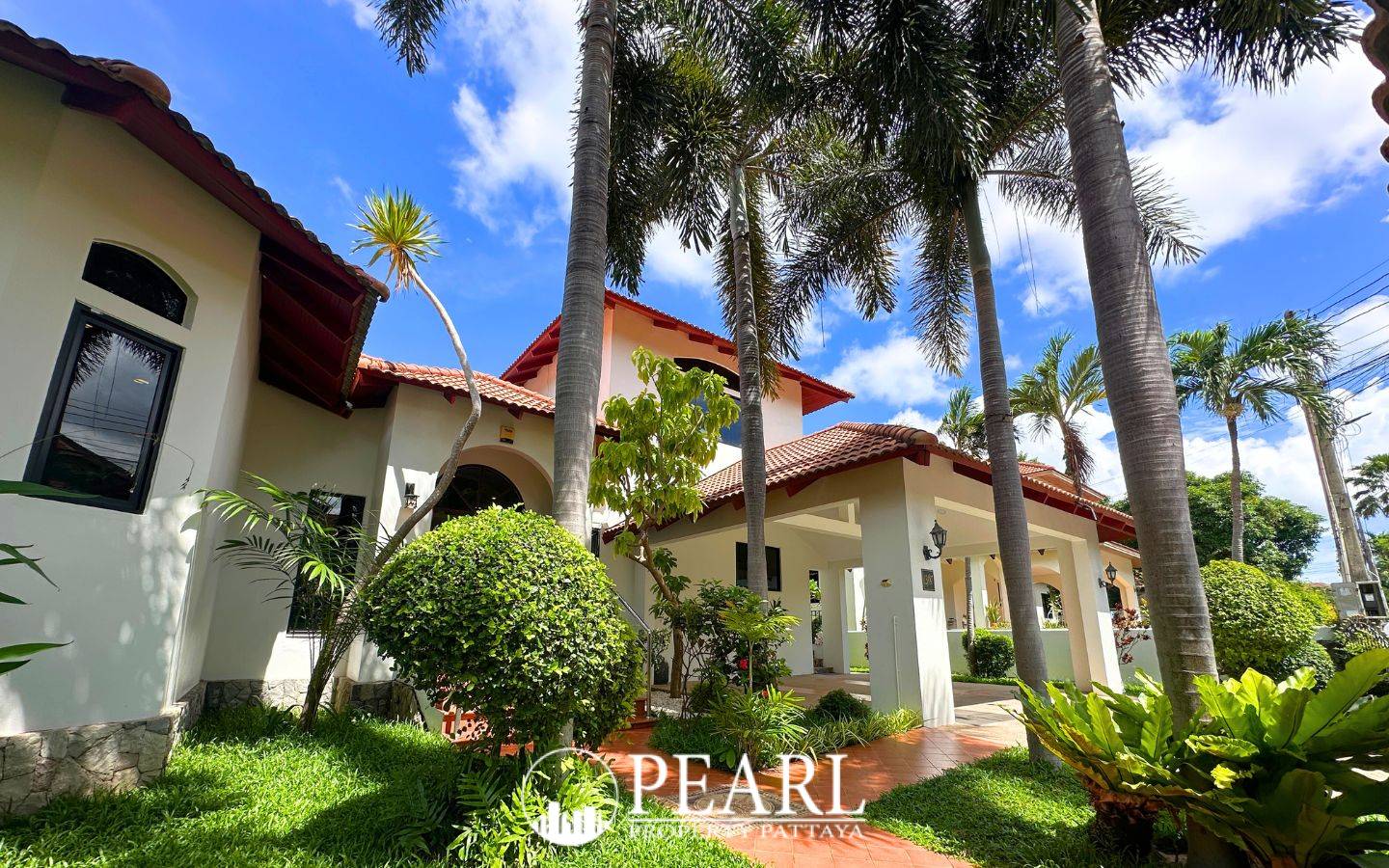 5 Bedroom House for Sale in Central Pattaya