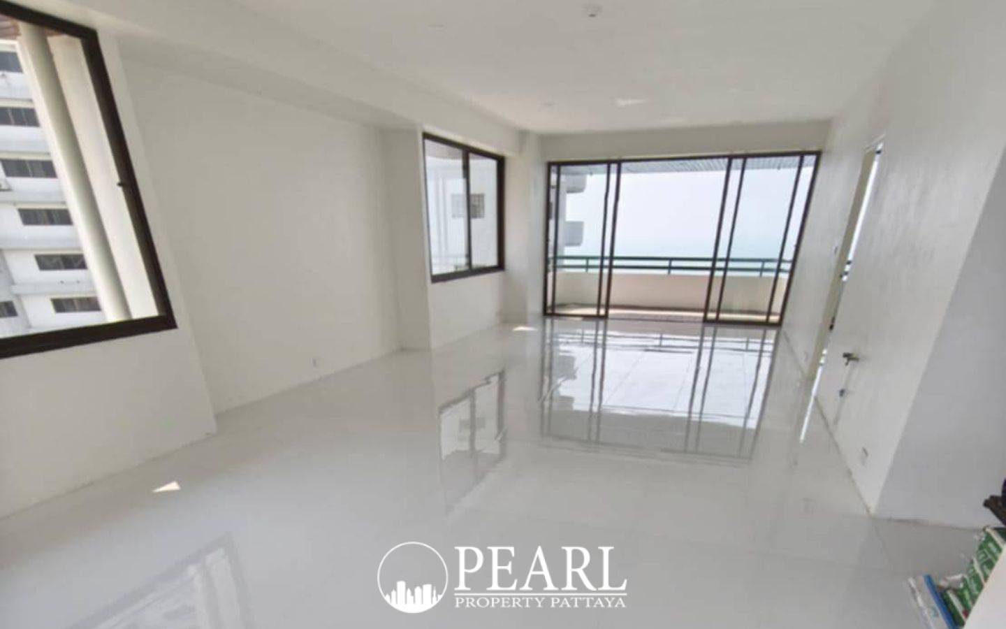 2 Bedroom Condo for Sale in Jomtien