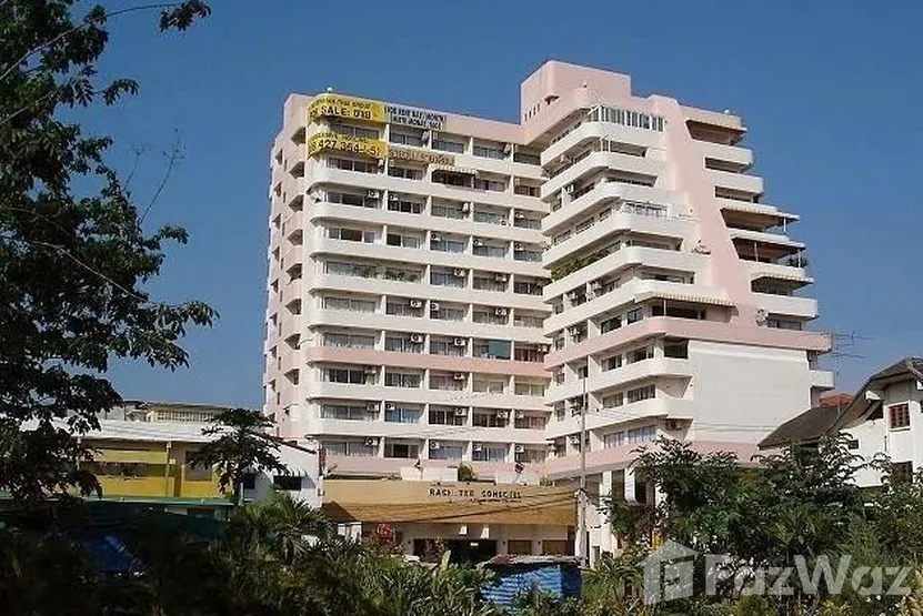Golden Pattaya Condominium