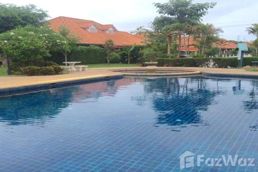 Pattaya Hill Village 1