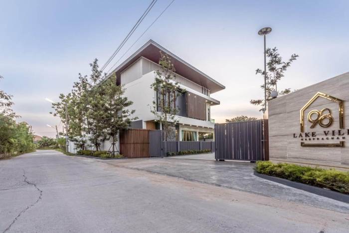 98 Lakeville Mabprachan