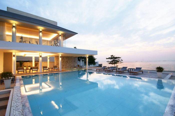 Sea Breeze Villa Pattaya