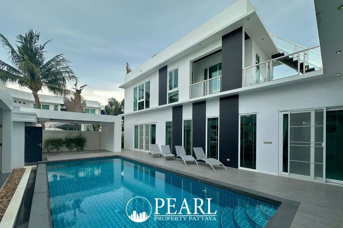 5 Bedroom House for Sale in Palm Oasis Villas