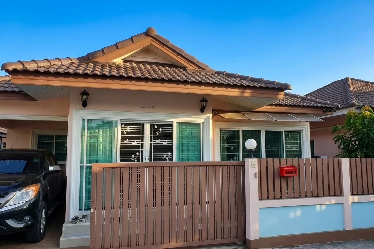 Poonsub Garden Home 1 – Villenanlage in Bang Lamung