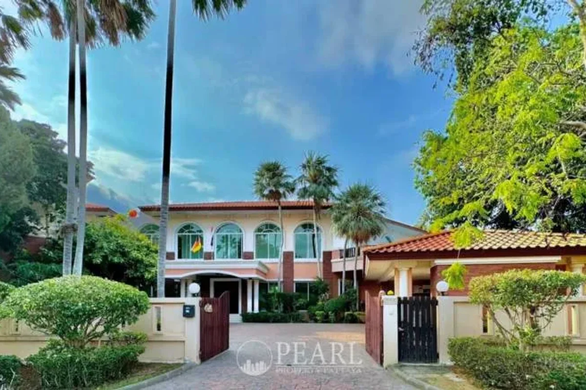 4 Bedroom House for Sale in Central Pattaya