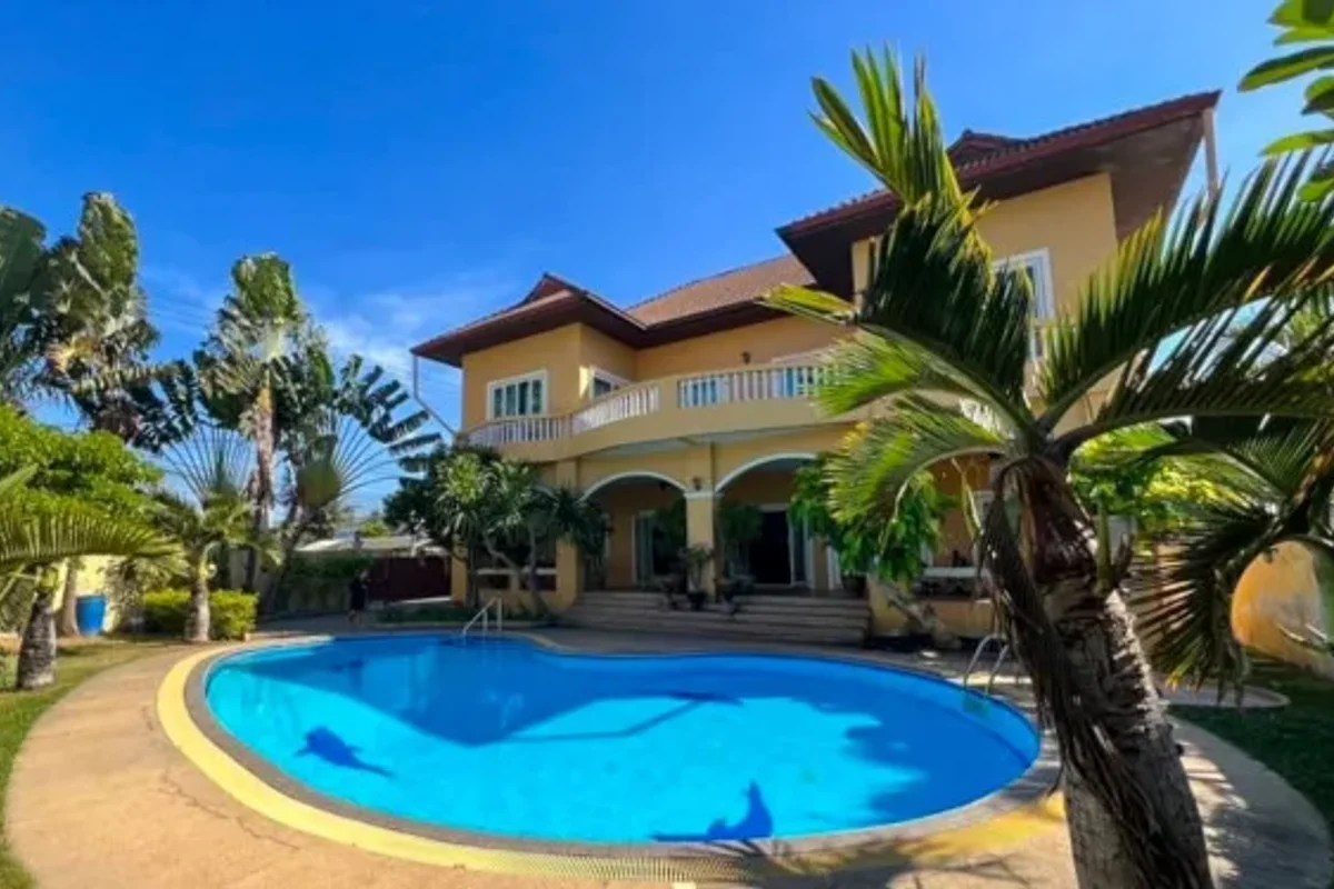 4 Bedroom House for Sale in East Pattaya