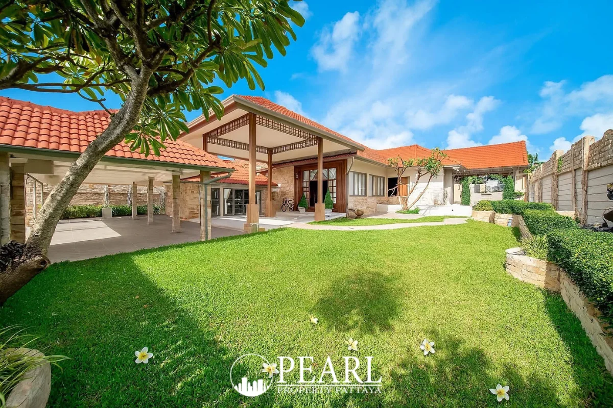 4 Bedroom House for Sale at Pattaya Hill Village 1