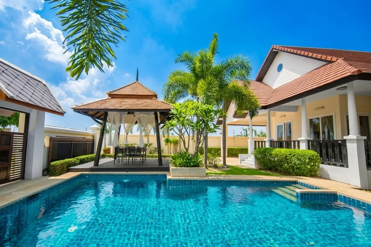 Green Residence Village – Villenanlage in Bang Lamung