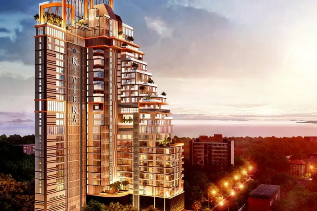 The Riviera Malibu infinity pool overlooking the sea in Pattaya