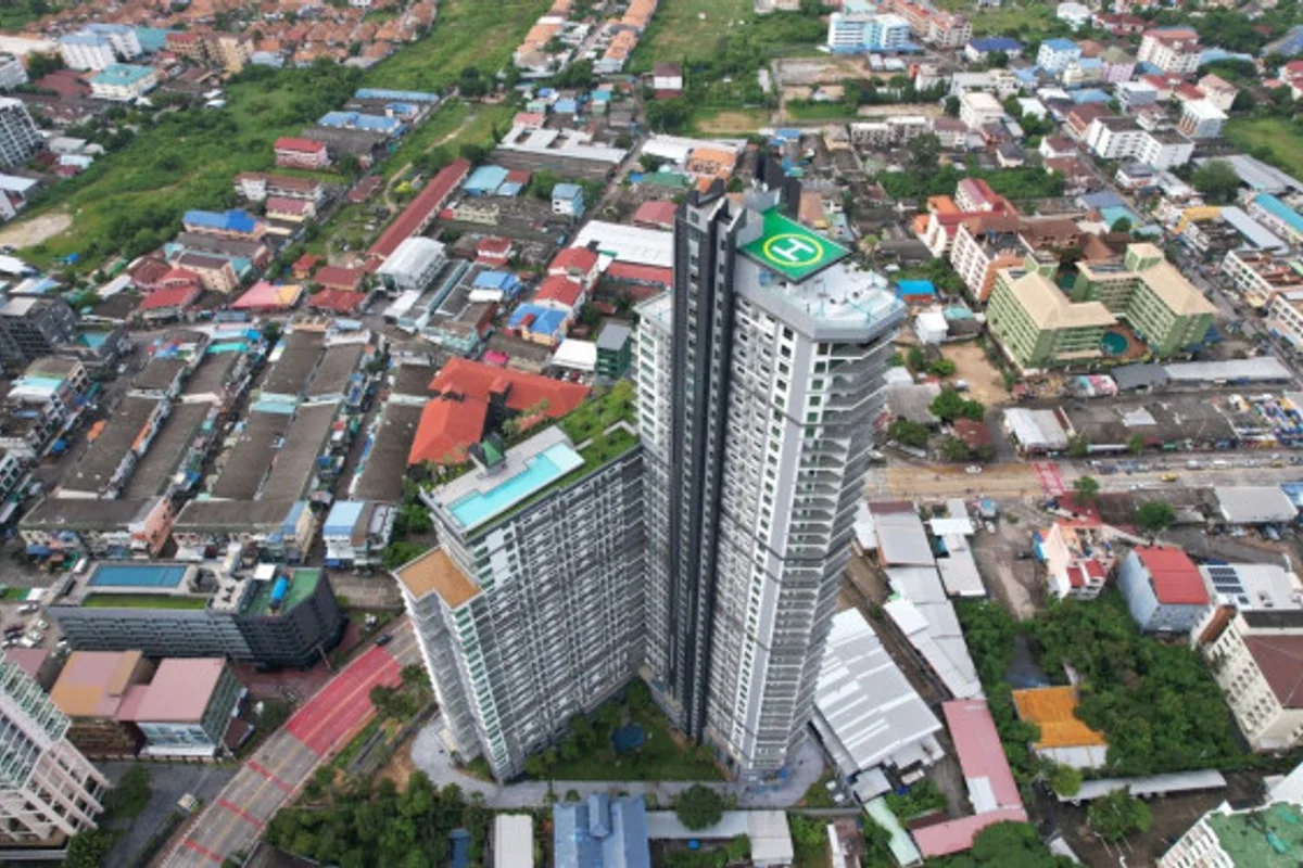 2 Bedroom Condo for Sale at Arcadia Millennium Tower