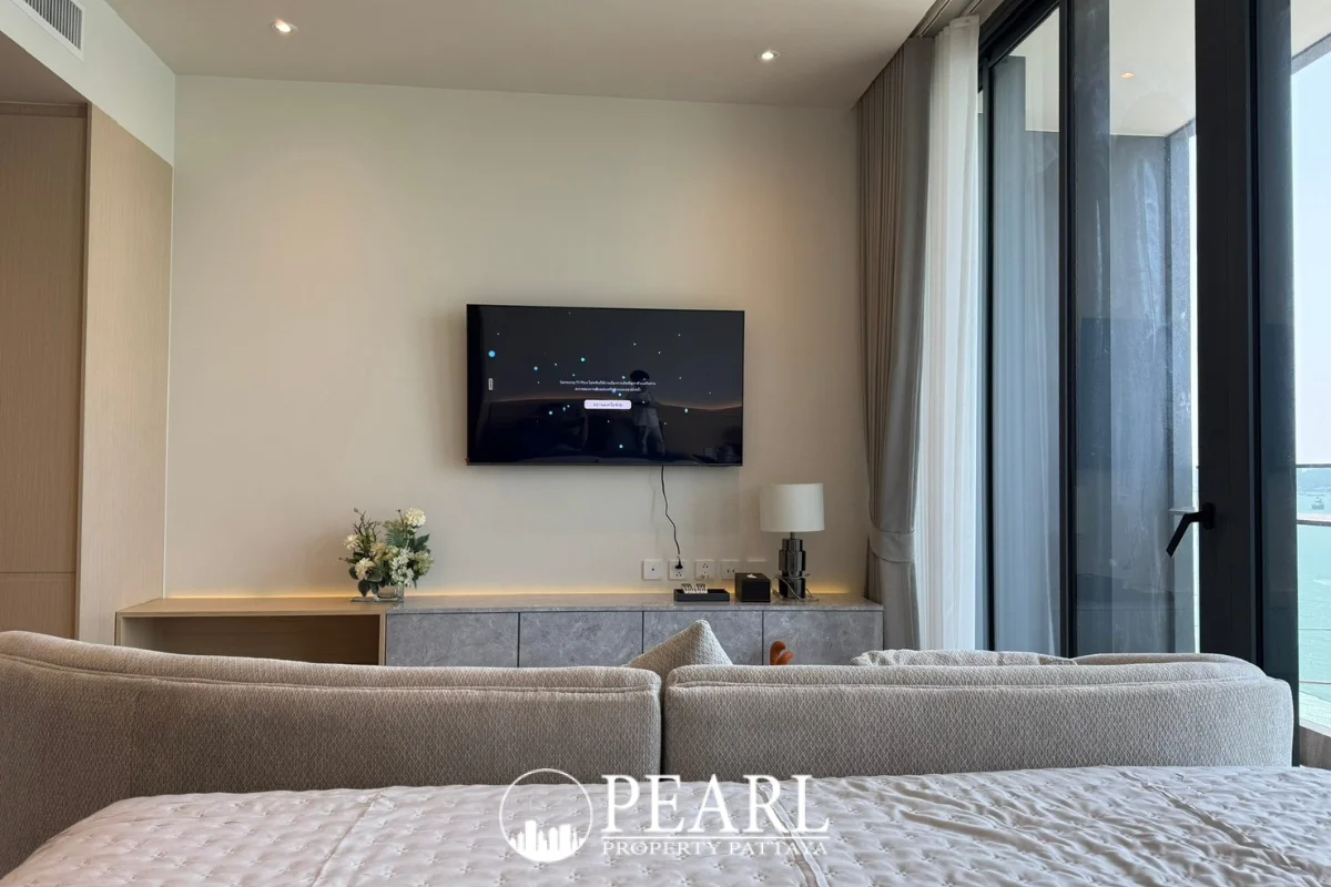 1 Bedroom Condo for Sale & Rent at Arom Wongamat