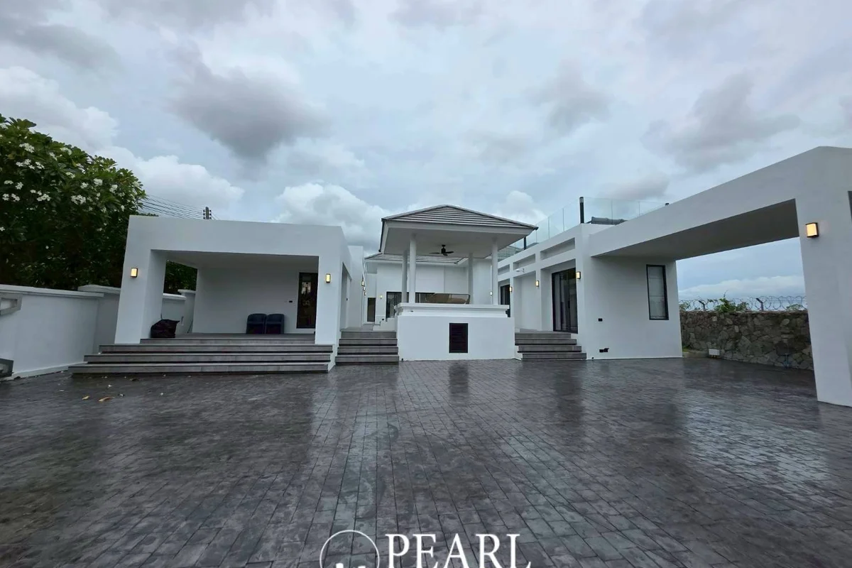5 Bedroom House for Sale in East Pattaya