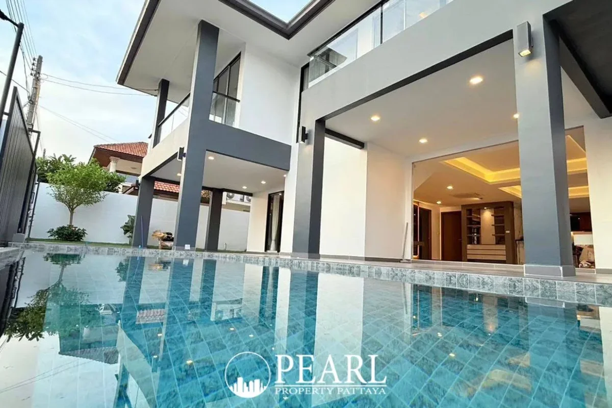 6 Bedroom House for Sale in Bang Lamung