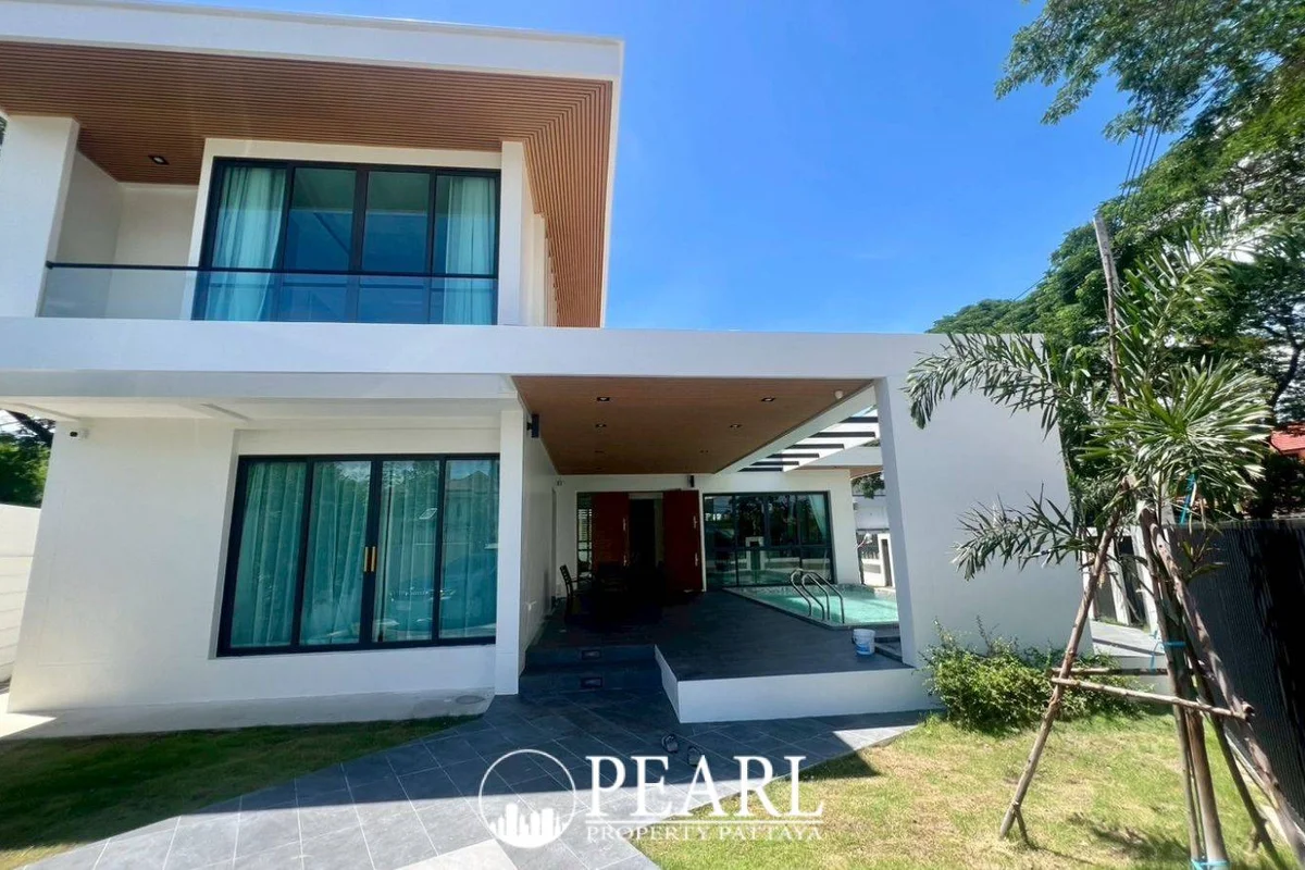 4 Bedroom House for Sale in Bang Lamung