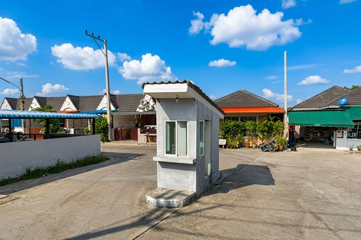 Ratanakorn Village 24 – Villenanlage in Bang Lamung