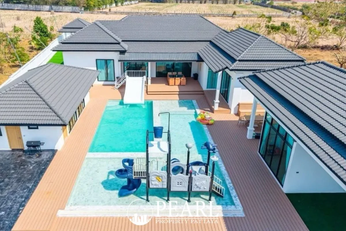 5 Bedroom House for Sale in Huai Yai