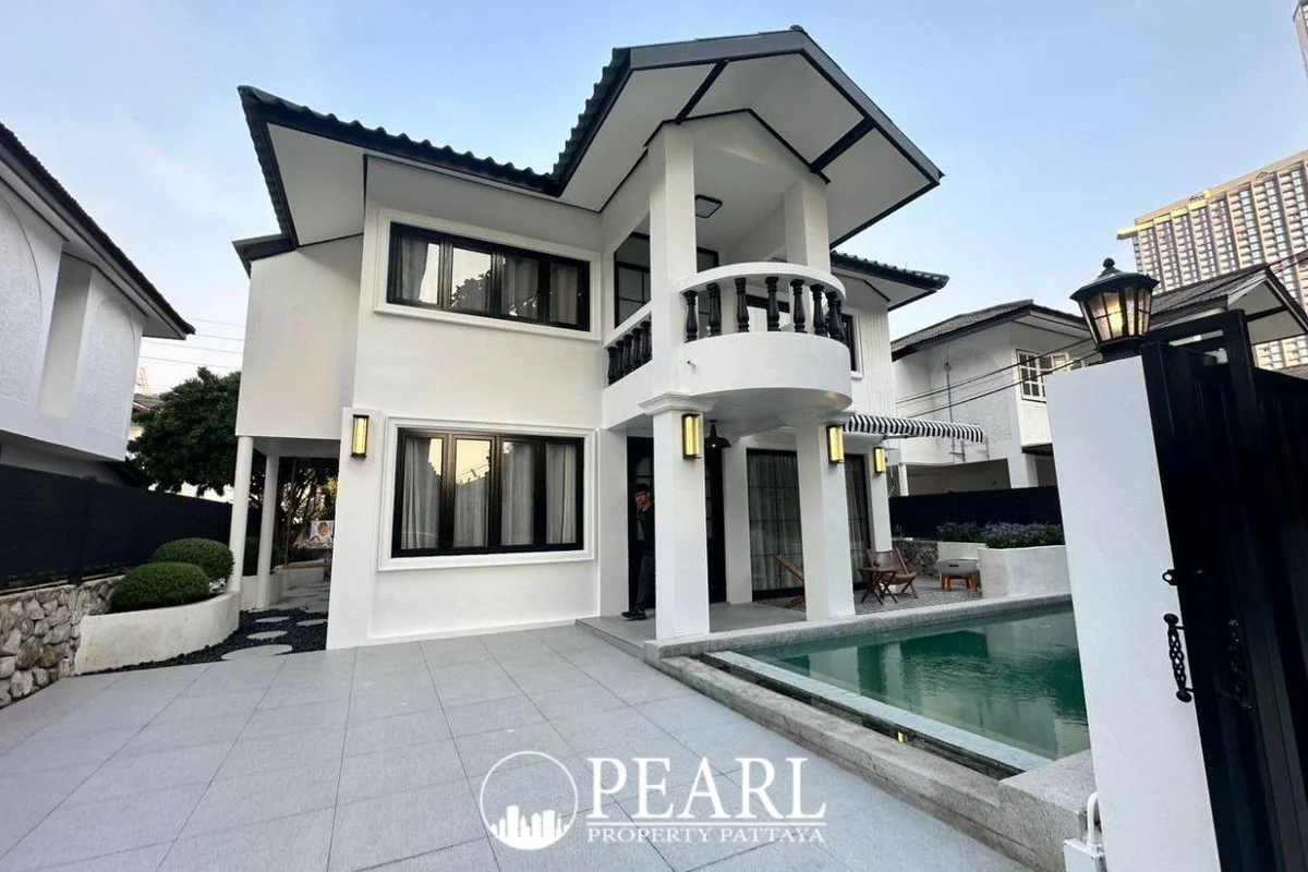 4 Bedroom House for Sale in Bang Lamung