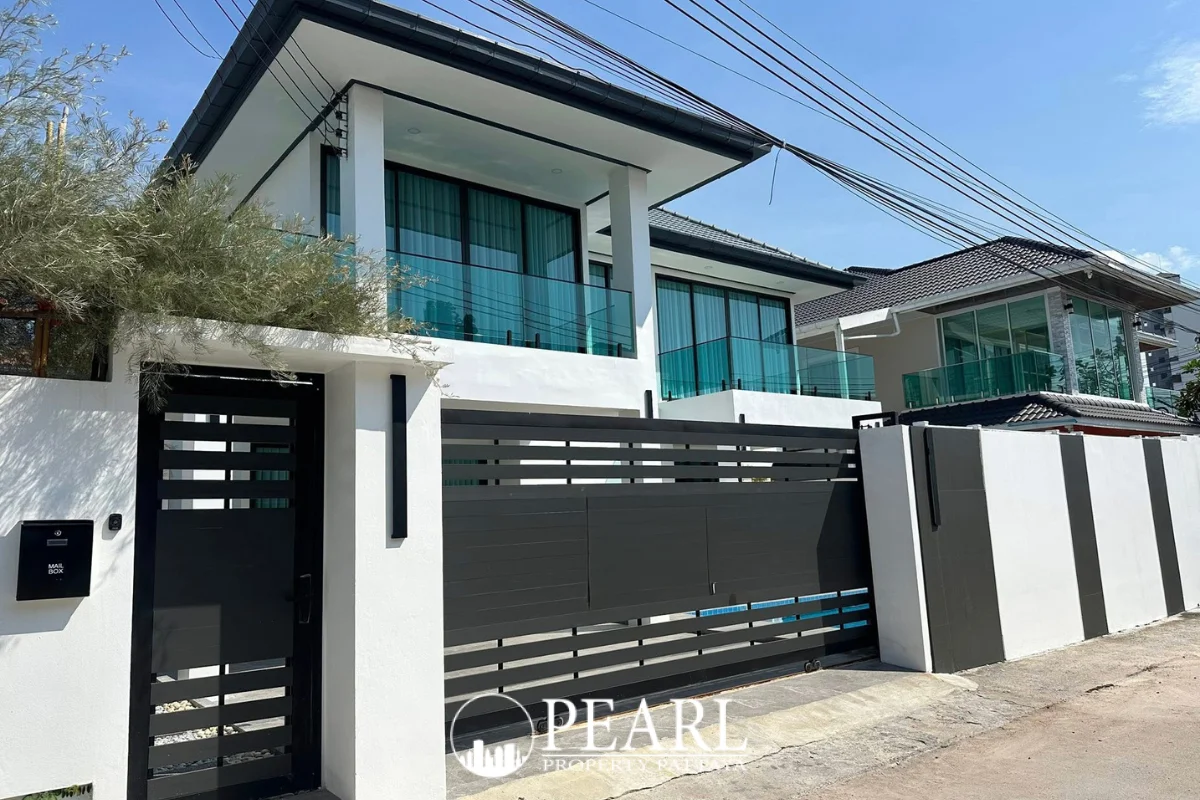 5 Bedroom House for Sale at Eakmongkol Village Chaiyapruek 2 – 5 Bedrooms House in Bang Lamung