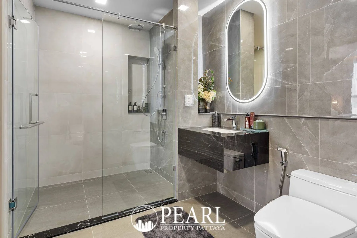 2 Bedroom Grand Executive Condo for Sale at Aquarous Jomtien Pattaya